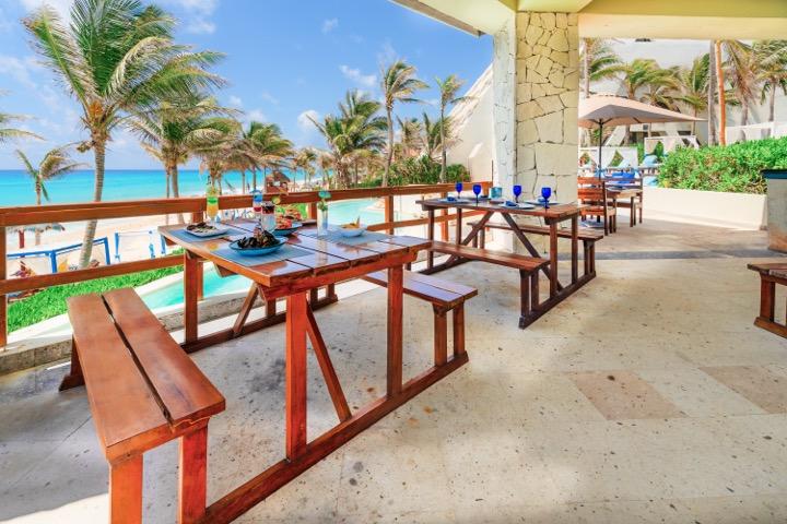 Cocoa Beach Club Image