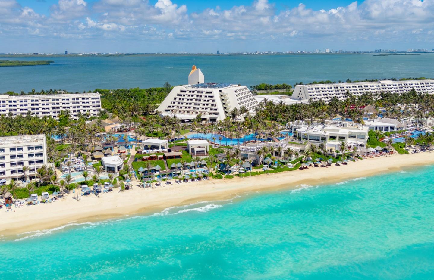 The Grand Oasis Cancun