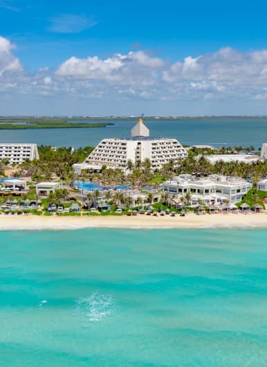 Aerial view of the beachfront hotel in Cancun